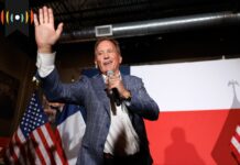 Teacher fired for LGBT views gets $650,000 settlement - wng.org